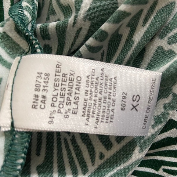BCBGMaxAzria Green White Print Wrap Dress XS - Picture 11 of 12